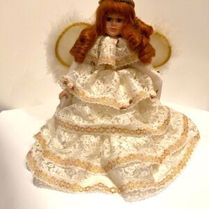 Bradley”s collectible porcelain bride doll